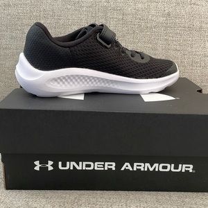 Under Armour Velcro Sneakers